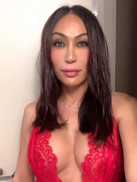 Photo 8 of Miss Karolina